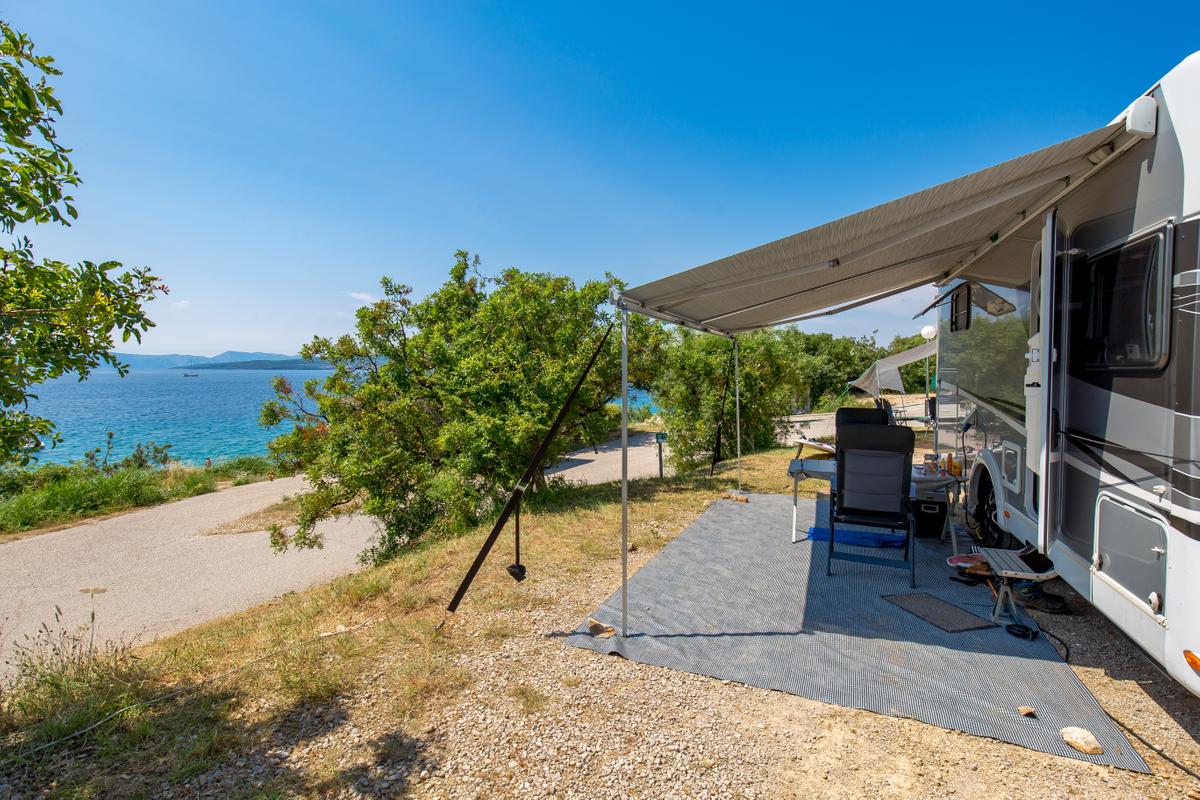 Fkk Camping Konobe Das Paradies Für Naturisten Auf Der Insel Krk Magazin